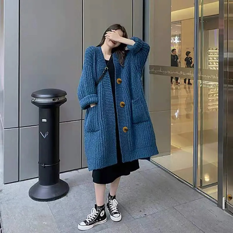 Winter Clothing Trends 2025 Women'S - Buckled and Unbuttoned Lazy Style Sweater