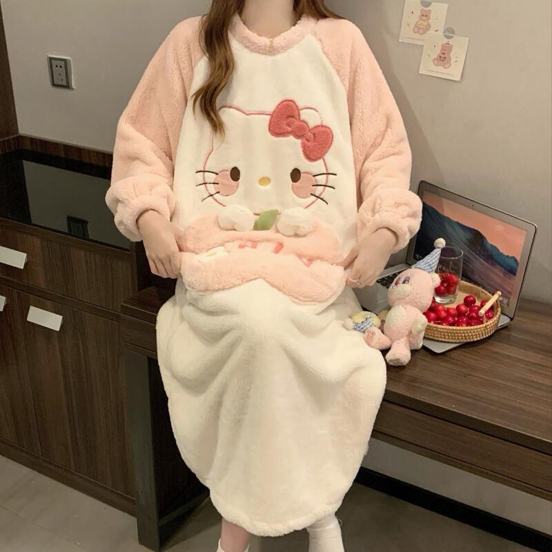 Winter Nightgown Hello Kitty W - Winter Clothes Shop recension och pris